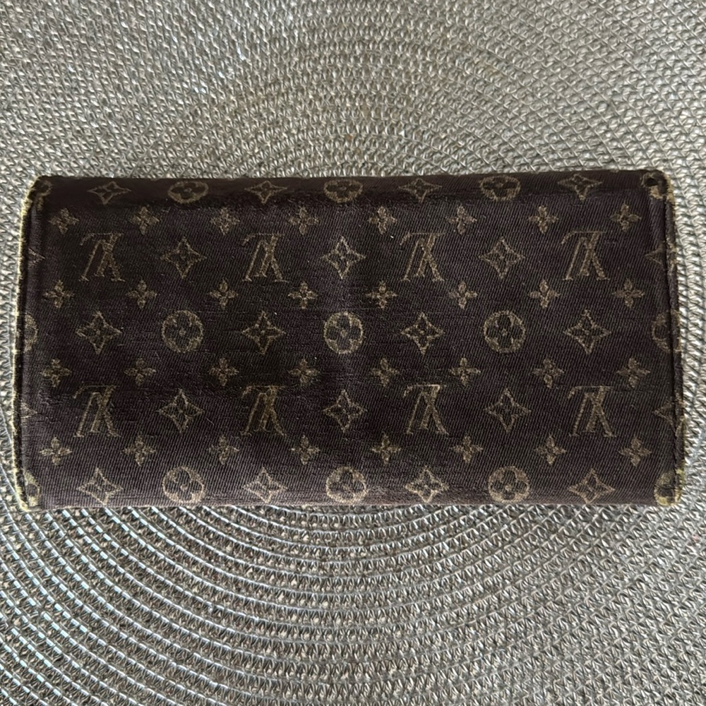 Authentic Louis Vuitton Monogram Mini Lin Brown Denim Sarah Wallet - Picture 3 of 16